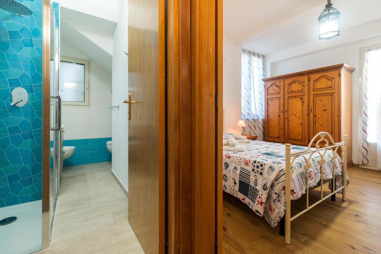 Camera Con Bagno Villa Isabel Cala Gonone Buitenkant foto